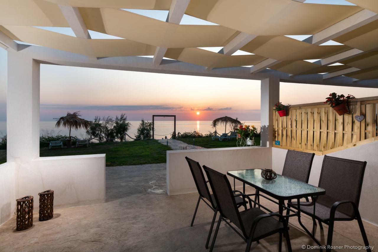 Seashore Stream Suites Alykes  Exterior foto